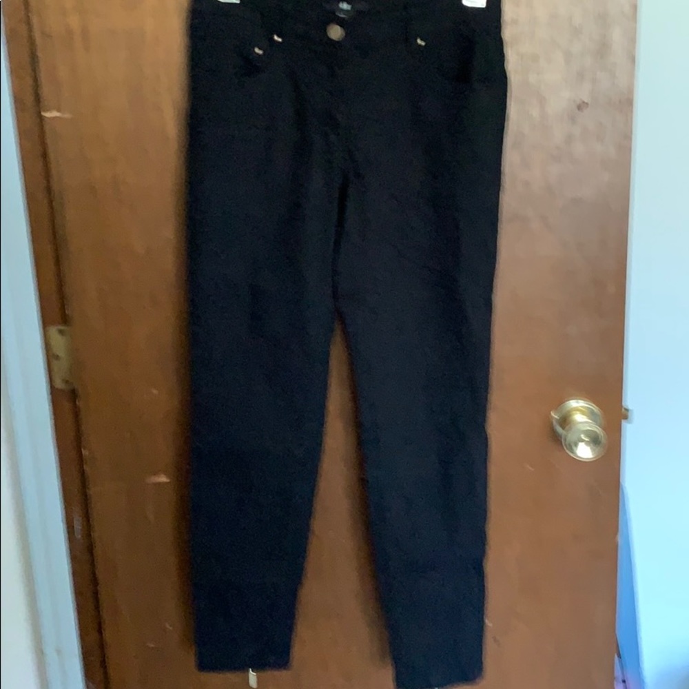 H&M’ black pants